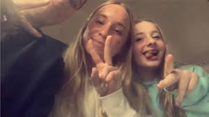 Lex🤍 (@alexa.goldstein)