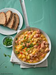 Suss Saure Sauerkraut Schmorpfanne Mit Kasseler Von Schmausimausi Chefkoch Rezept Sauerkraut Einfache Gerichte Schweinefleisch Rezepte Backofen