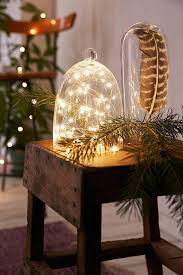 Addobbi innovativi e selezionati per creare un'atmosfera magica. Holiday Inspiration Christmas Lights Luci Fatate Decorazione Festa Idea Di Decorazione