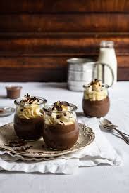 Super Leckere Desserts Und Susse Nachtische Findet Ihr Bei Uns Auf Dem Blog Dazu Das Passende Foodstylin Einfacher Nachtisch Nachtisch Rezepte Leckere Desserts