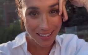 Vanessa Engle's Instagram, Twitter & Facebook