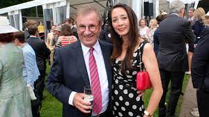 Jan hofer auf ihrer bühne. Wird Jan Hofers Frau Bei Let S Dance Engtanz Eifersuchtig Promiflash De