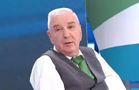 Mauro viale y su hijo jonatan tuvieron un picante cruce en los últimos días, después de que el joven periodista hiciera un editorial en contra de las recientes medidas que tomó el gobierno de alberto. M7wjzkl2zy7 Am