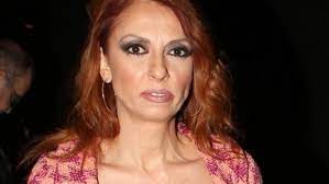 Η ματθίλδη μαγγίρα αποκαλύπτει σε συνέντευξή της το bullying και τη ρατσιστική συμπεριφορά που δέχτηκε η κόρη της. Mat8ildh Maggira Kleidwse Thn Porta Kai 3ekinhse Na Aytoikanopoieitai In Gr