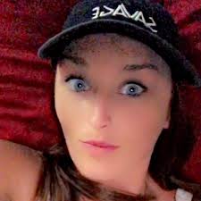 Jessie Haile's Instagram, Twitter & Facebook