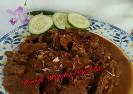 Rendang adalah masakan yang mengandung bumbu rempah yang kaya. Cara Bikin Semur Daging Santan Enak Banget Doyan Baking