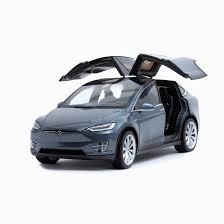 A secondary digital readout directly in front of the driver serves as the gauge cluster. Model X P100d Druckguss Modell Im Massstab 1 18