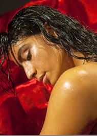 She went to university, graduating with a master's degree in communications. Profile Sevdaliza Wonderland Magazine
