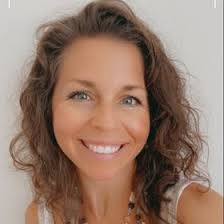 Meredith Haas (hndstndchamp)