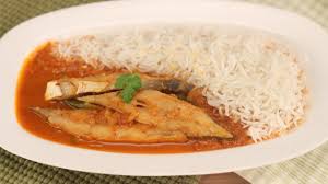 Whereas kerelan fish curry has that aromatic flavour of coconut, the goan fish curry differs with a sharp note usually given by using taramind, lime or vinegar. Goan Fish Curry Sanjeev Kapoor Khazana Youtube