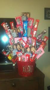 21st Birthday Present Ideas For Him Nz Easy And Cheap Gift For Boyfriend Fill With All His Favorite Things Valentines Gifts For Boyfriend