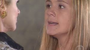 'A Lua Me Disse (2005)': cena em que Ester (Zezé Polessa) sequestra o  próprio neto ((Guilherme Vieira), para ira de Heloísa (Adriana Esteves).  Com Marta (Simone Soares), Ricardo (Frank Borges) e ...