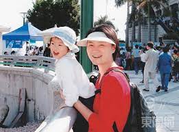2016年3月17日，李辭任行政會議成員，獲行政長官 梁振英接納，並委任葉國謙為行政會議成員。 14 2016年香港立法會選舉 ，李成功連任 香港立法會 議員，其後接替 梁君彥 擔任立法會內務委員會主席，而梁君彥則出任 香港立法會主席 。 æŽæ…§ç¼è¦ªå­å¤©é¦¬è¡Œç©º è¦ªå­å¤©åœ° æ¯å¿ƒè‚æ±å'¨ç¶² æ±å'¨åˆŠå®˜æ–¹ç¶²ç«™