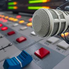 A radio norba si sono divertiti tanto ultimamente, hanno giocato con i giudici come fossero ad un eccoci qui con un'altra intervista, questa volta realizzata negli studi di radio norba con lo station. Le 5 Radio Locali Piu Ascoltate In Lombardia
