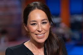 Joanna Gaines’ Neutral-Toned Outfit Is the Roadmap for Easy Summer Dressing — Get Her Look from $16