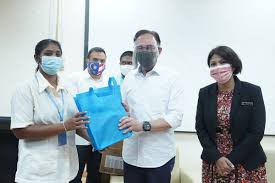 Kumpulan daerah port dickson kembali laman pasukan daerah. Anwar Ibrahim On Twitter Menyerahkan 300 Unit Peranti Pintar Kepada Anak Anak Kakitangan Kerajaan Di Port Dickson Portdickson