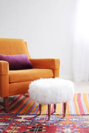 Wholesale interiors vera light gray upholstered ottoman. Make Your Own Faux Fur Footstool A Beautiful Mess Como Fazer Mesa De Centro Diy Casa Decoracao