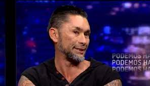 Valle tenebroso chino rios los humildes del surmusica cristianacontactopastor chino rios tel:(55)56923398facebook: Marcelo Chino Rios Entrego Detalles De Su Beso Con Un Hombre