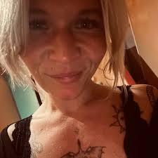 Beginner horse riding lessons near Noosaville?