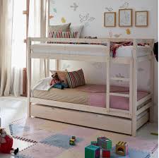 I letti a castello hanno misure standard, studiate sia per il letto basso che per il letto alto tenendo come riferimento l'altezza del soffitto h270cm. Tiana Letto A Castello 90x190 90x190cm