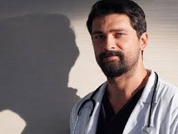 2 temmuz 1985, çanakkale), türk sinema, tiyatro ve dizi oyuncusu. El Guapo Onur Tuna De Doctor Milagro Esta Soltero Diario Que
