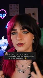 Niki Rowe (frikiniki)