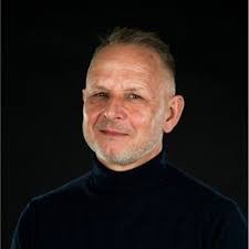 Cindy Hoog's Instagram, Twitter & Facebook