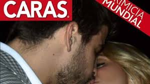 Os comentadores acham que são apenas grandes amigos mas goucha conclui que, às vezes, é de uma amizade que nasce um grande amor. O Beijo De Shakira E Pique Jogo Da Vida Jornal Record