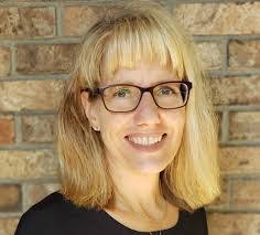 Danielle Ruff's Instagram, Twitter & Facebook