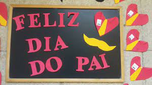 Temos de o encaixar — injustamente — no dia do pai e no dia da mãe? E3tkzmlaxbrnrm