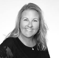 Everett Bratcher's Instagram, Twitter & Facebook