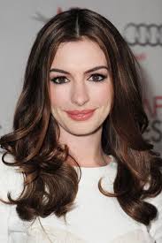 Riga al centro e capelli extra lisci. Voglio Cambiare Colore Di Capelli Ma Staro Bene Gli Esempi Piu Incredibili Delle Star