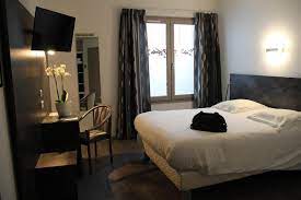 couplet 2 j'ai vu la haine nous prendre nos belles familles. Le Tout Va Bien Valence Aktualisierte Preise Fur 2021