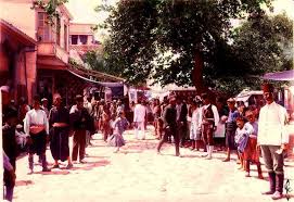 Μια εικόνα από ένα άλλο ηράκλειο. Hrakleio H Plateia Twn Liontariwn Ana Toys Aiwnes Entypwsiakes Eikones Cretapost Gr