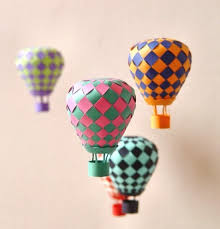 Ich bastel gerade einen heißluftballon für eine taufe, und muss den ballon auf 4 stäben ankleben aber weiß nicht wie. Heissluftballon Basteln 2 Einfache Anleitungen Und Mehr Als 50 Diy Ideen Zum Nachmachen
