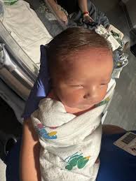 The tiniest feet leave the biggest footprints in our hearts! We welcomed  Drake Alvin Berglund