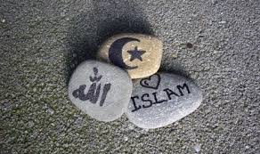 Baik kecintaan kepada allah atau kasih sayang kepada sesama makhluk. 2 Ayat Alquran Jika Diamalkan Mestinya Tersebar Cinta Kasih Republika Online