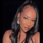 Diana Cheyne's Instagram, Twitter & Facebook