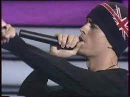 Enrique iglesias hero escape live from world music awards 2002. Download Enrique Iglesias Hero Escape Live From World Music Awards 2002 Daily Movies Hub