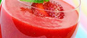 Il cocktail analcolico alle fragole che vi mostro oggi è una bevanda fresca, gustosa e super mega veloce da preparare in casa. Aperitivo Analcolico Alla Fragola