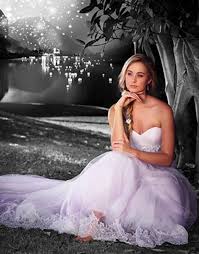 Based in florida, it was one of the largest bridal gown manufacturers in the world before liquidating in 2017 and closing its 'signature stores'. Omg So Schon Ist Die Disney Brautmoden Kollektion 2017