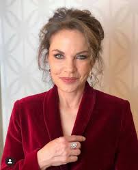 Sigrid thornton has been one of australia's most popular leading ladies since the 1980s, starring in sigrid lives in a converted stable with her husband, son and daughter and her two labradoodle dogs. Sigrid Thornton Biography Height Life Story Super Stars Bio
