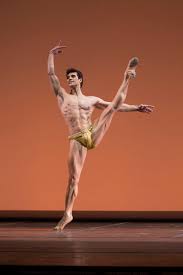 Now that's a power bottom martin! Roberto Bolle Chiude Il 2017 Al Regio Di Torino Danza Effebi