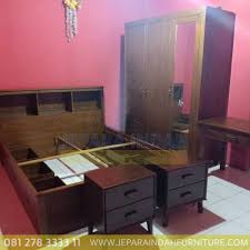 Harga gebyok jepara kami lebih ditentukan dari kualitas kayu jati seperti kayu jati tpk / super / grade yang memang lebih kokoh dan awet akan berharga lebih mahal. Pin Di Ruang Kamar Tidur