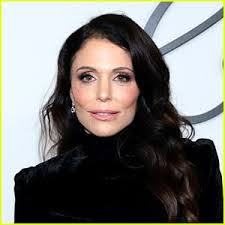 Ashlee Bond's Instagram, Twitter & Facebook