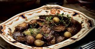 Decouvrez Cette Recette De Carbonade De Boeuf A La Biere Rousse A L 39 Erable Et Au Thym Frais Pour 8 Personnes Vous Adorerez Food Cooking Beef