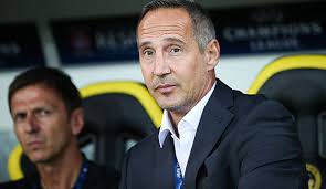 Adolf adi hütter is an austrian professional football coach and former player who is the current head coach of bundesliga club eintracht frankfurt. Eintrachts Neuer Trainer Adi Hutter Im Portrat Ein Vertrauter Der Frankfurter Prinzipien