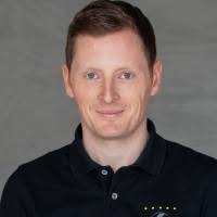 60+ perfiles de «Stucki ✈»