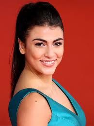 Fariba pubblica sui social una foto di giulia da piccola. Biografia Di Giulia Salemi