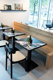Neu In Munchen Die Time Tagesbar Winzige Kuche Bistrotisch Interieur